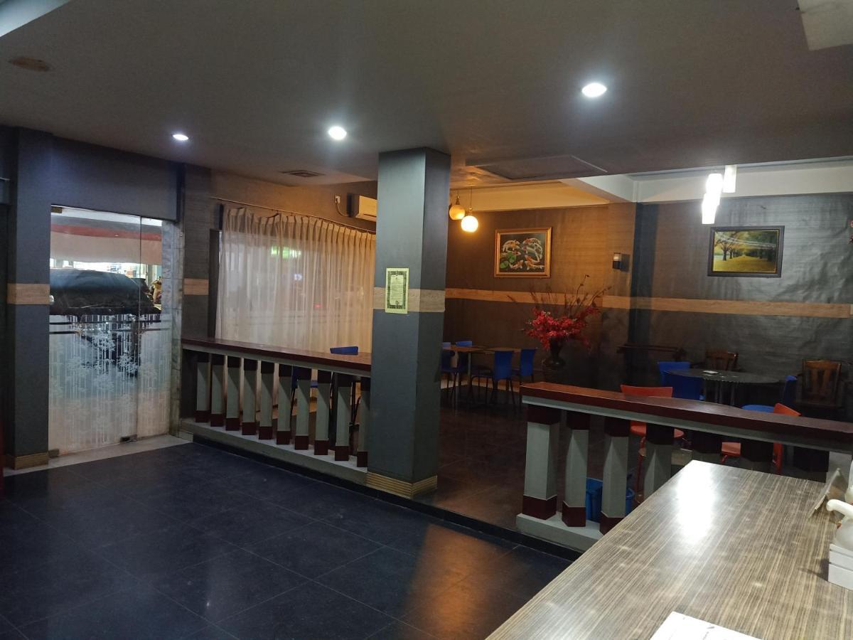 Hotel Srikandi 두마이 외부 사진